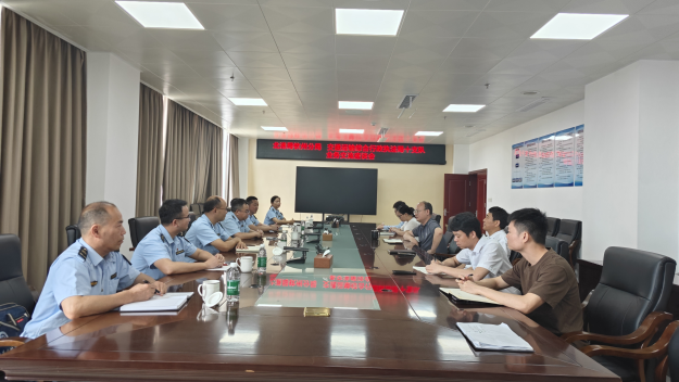 执法局第十支队与北港局钦州分局开展业务交流座谈会.jpg